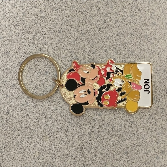Vintage / Retro Jon Disneyland keychain - Picture 1 of 4